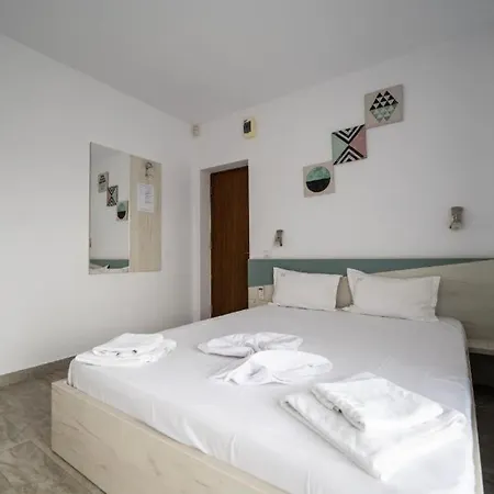 Du Mio בית הארחה אפורי נורד