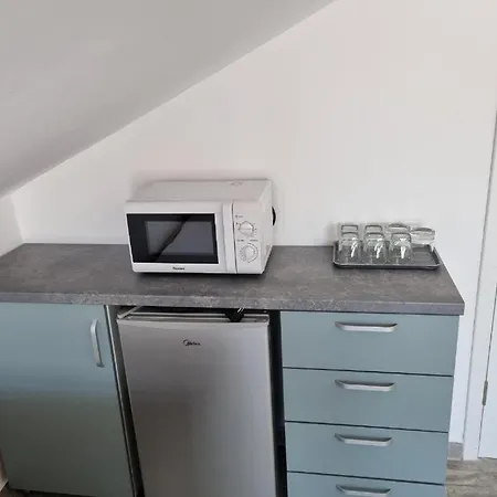 Du Mio בית הארחה אפורי נורד