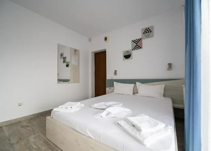 Du Mio בית הארחה אפורי נורד